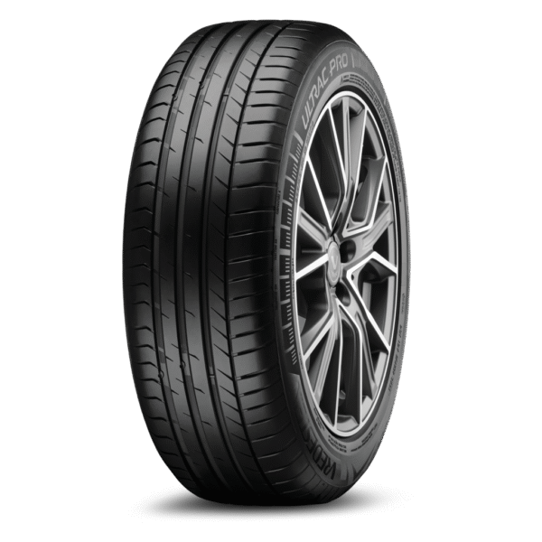 245/35R18